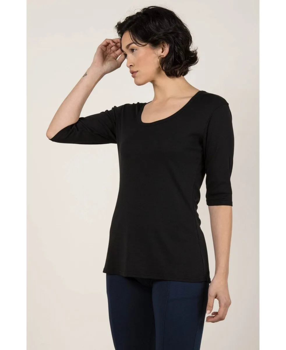 Essential Scoop Tee in Black