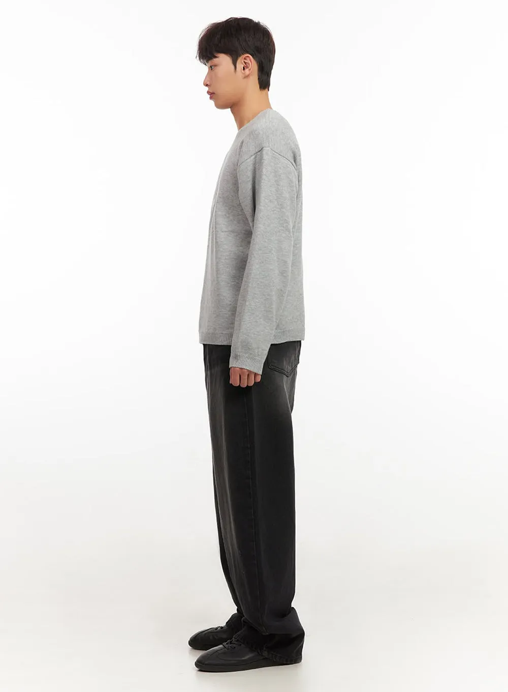 Men's Essential Gray V-Neck Sweater IF517