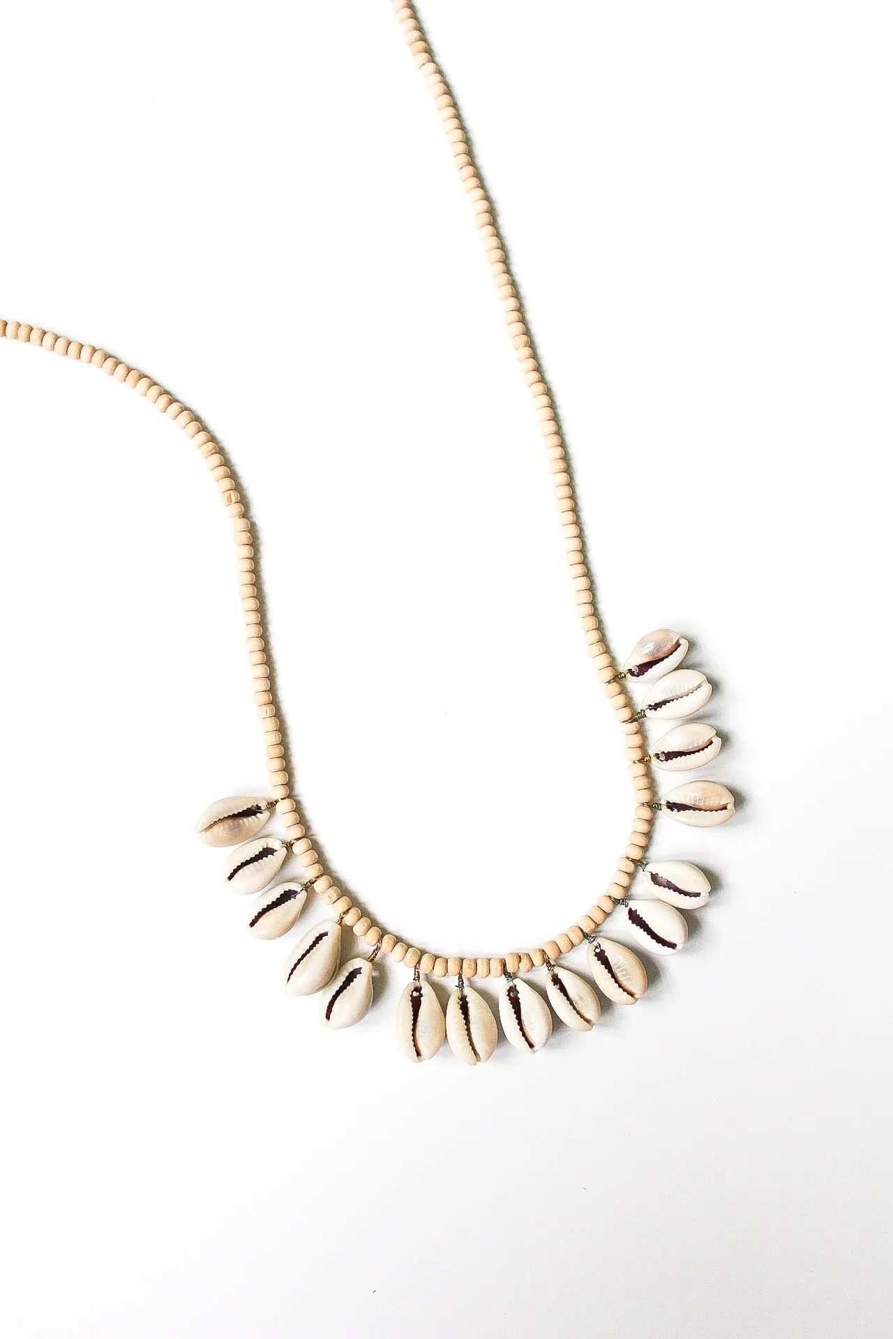 Woody Shells Necklace